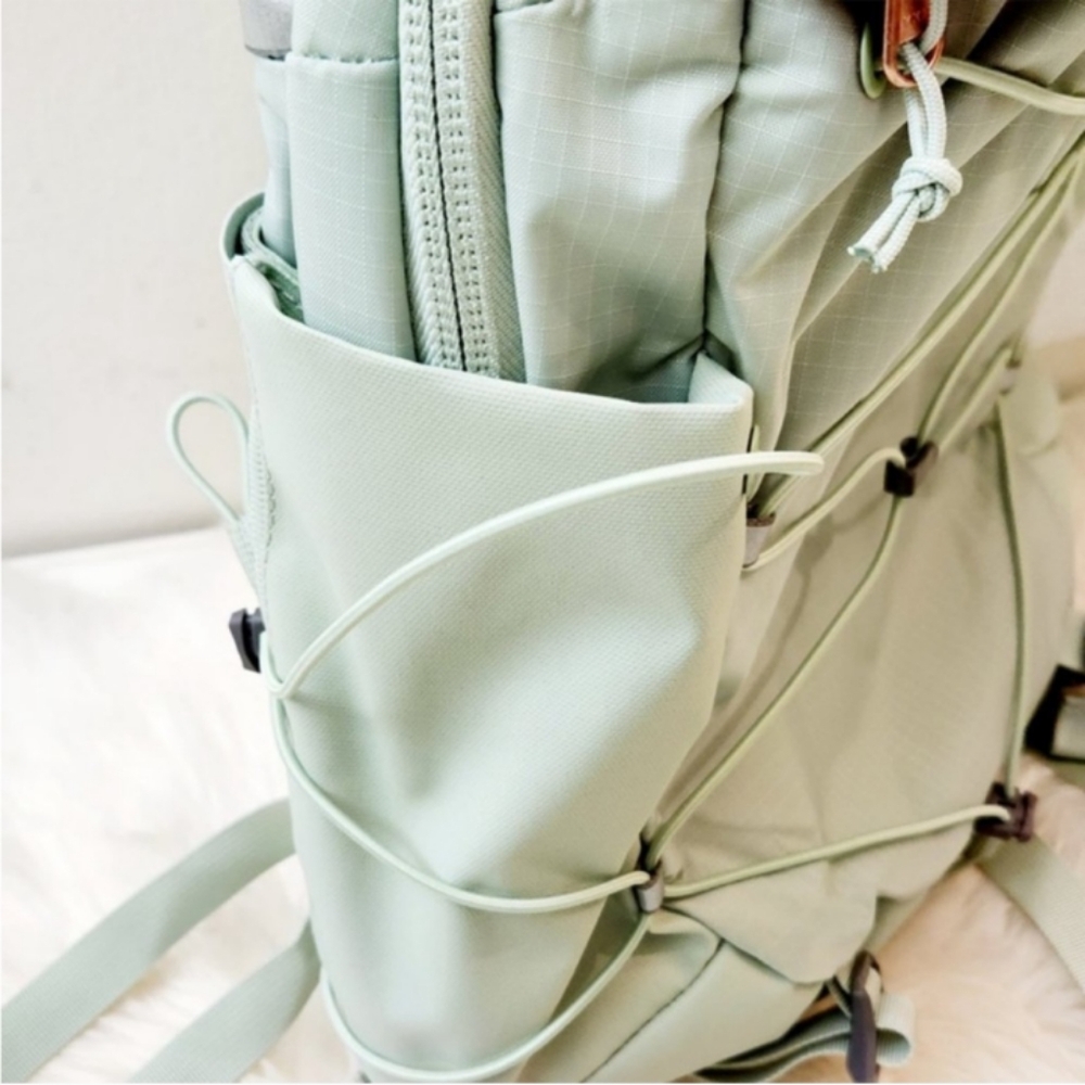 North Face Borealis Laptop  Backpack - Picture 7 of 13